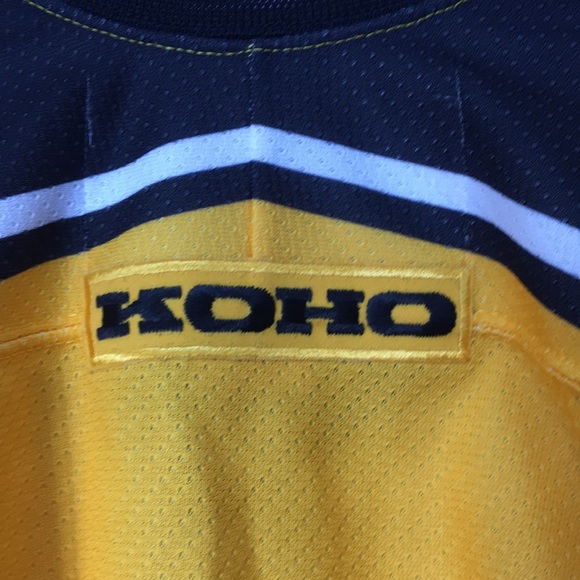 Vintage Made in Canada Boston Bruins The Pooh Bear Youth Hockey Jersey Size L/XL - Picture 12 of 16